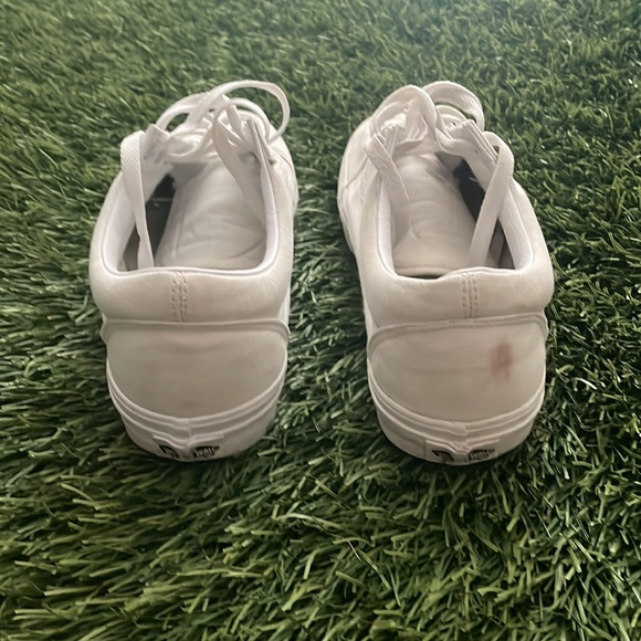 🤍All white vans🤍 - Picture 4 of 5